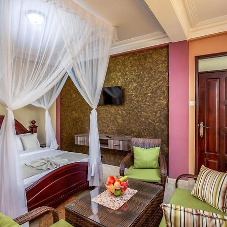 Keba Xpress Hotel - Ентебе Екстериор снимка
