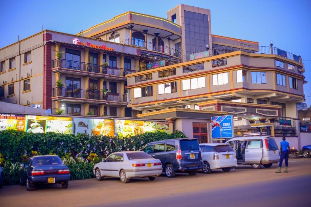 Keba Xpress Hotel - Ентебе Екстериор снимка